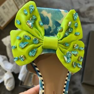 Betsey Johnson sandals/slides DAIS03S5. DAISYY-R. BLUE MULTI